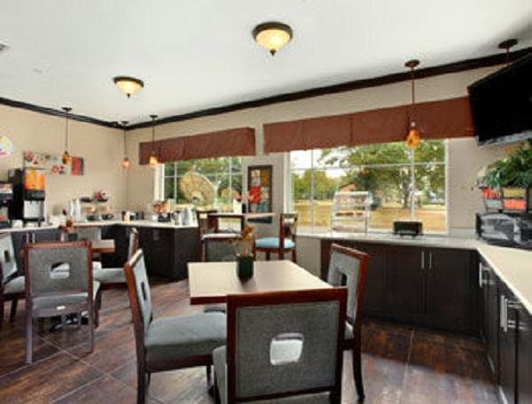 Hotel Super 8 By Wyndham Mansfield La Restaurant foto